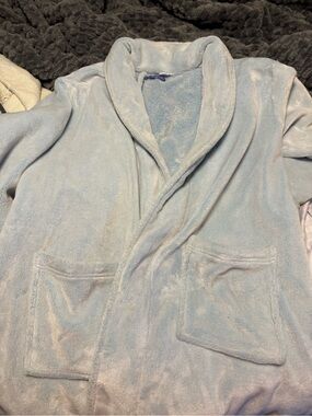 Pine Cone Hill Robe